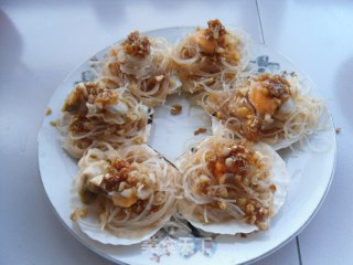 蒜蓉粉丝蒸扇贝的做法步骤：9