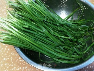 韭菜炒鸡蛋的做法步骤：1