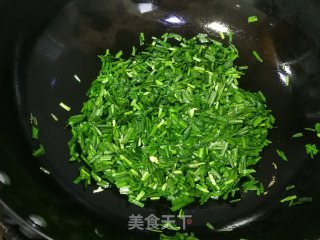 韭菜炒鸡蛋的做法步骤：5