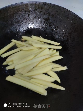 芹菜炒土豆条的做法步骤：4