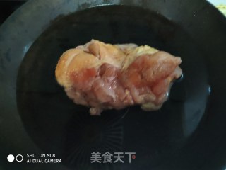 清炖鸡肉的做法步骤：1
