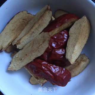 桂圆红枣荷包蛋的做法步骤：2