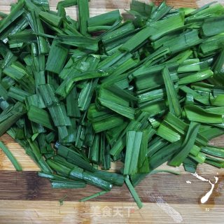 香干炒蒜苗的做法步骤：3