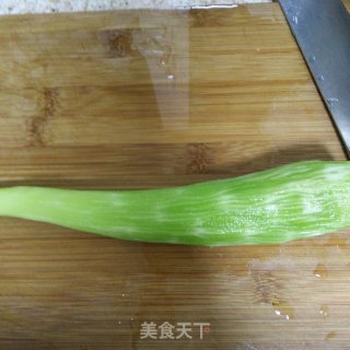 蒜蓉莴苣的做法步骤：2
