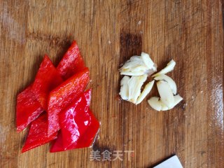 香菇炒蛋的做法步骤：2