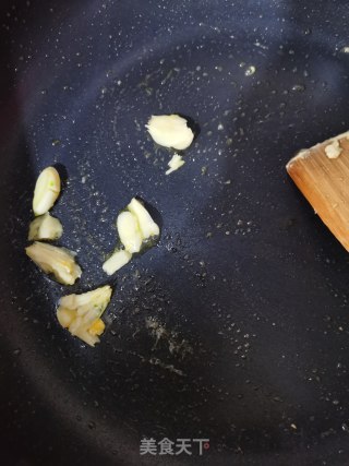 香菇炒蛋的做法步骤：5