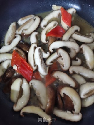 香菇炒蛋的做法步骤：8