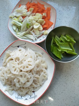 糖醋藕片的做法步骤：5
