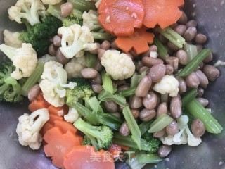 拌什锦菜的做法步骤：5