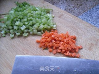 玉米肠炒饭的做法步骤：3