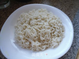 咸火腿炒面的做法步骤：6