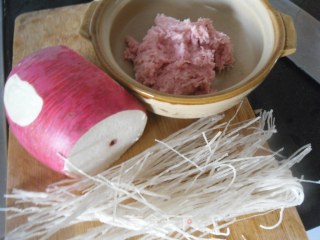 汆丸子的做法步骤：1