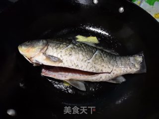 鲫鱼松茸汤的做法步骤：3