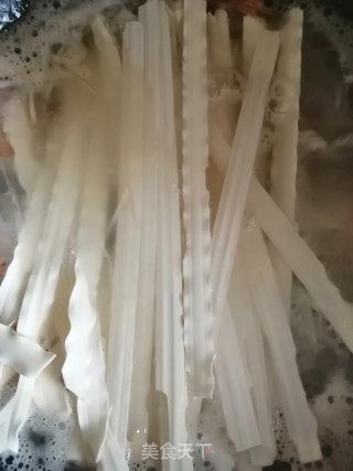 萝卜鲜虾热汤面的做法步骤：6