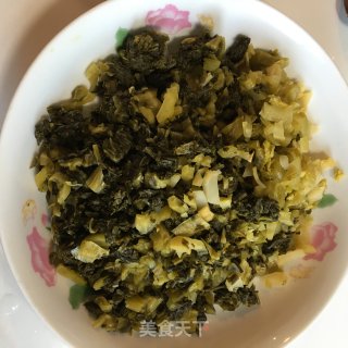 酸菜香干肉丝面的做法步骤：2