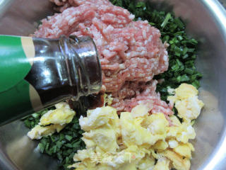 韭菜鸡蛋肉馅饺子的做法步骤：9