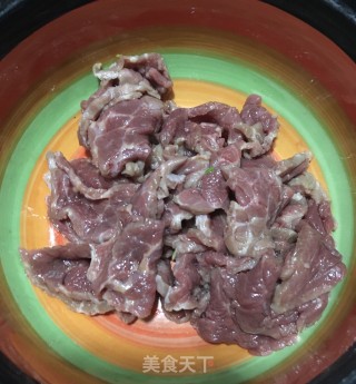 野葱炒牛肉的做法步骤：3