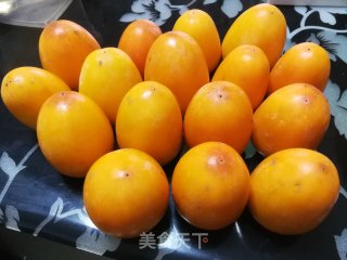 晒柿干的做法步骤：1