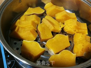 红糖南瓜开花馒头的做法步骤：1