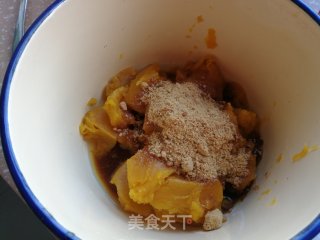 红糖南瓜开花馒头的做法步骤：2