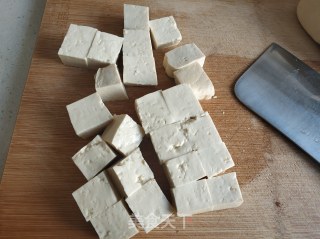 小白菜蚶子豆腐汤的做法步骤：1