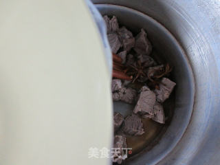 茭白烧牛肉的做法步骤：6