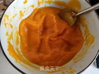 南瓜荷叶饼的做法步骤：2