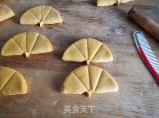 南瓜荷叶饼的做法步骤：11