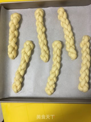 糖霜麻花面包的做法步骤：11