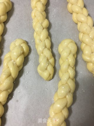 糖霜麻花面包的做法步骤：13