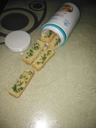 葱蒜香土司片的做法步骤：6