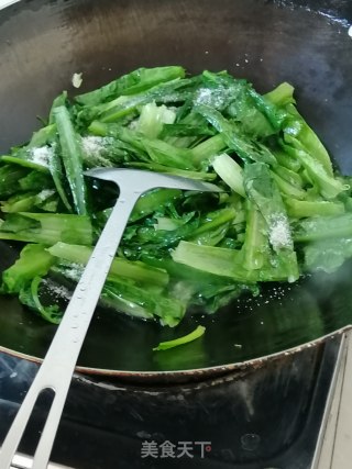 清炒油麦菜的做法步骤：5