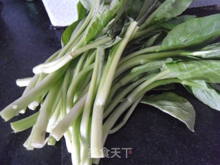蒜蓉菜心的做法步骤：1