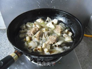 排骨烩莲藕的做法步骤：7