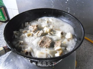 排骨烩莲藕的做法步骤：8