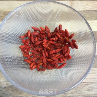 养顔五红汤的做法步骤：5