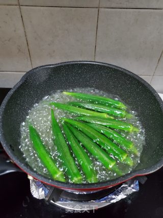 白灼秋葵的做法步骤：5