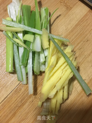 芹菜炒猪肝的做法步骤：8