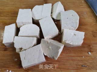 压锅豆腐的做法步骤：1