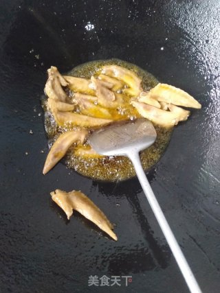 热卤小鸡尖花甲的做法步骤：5