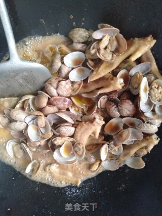 热卤小鸡尖花甲的做法步骤：6