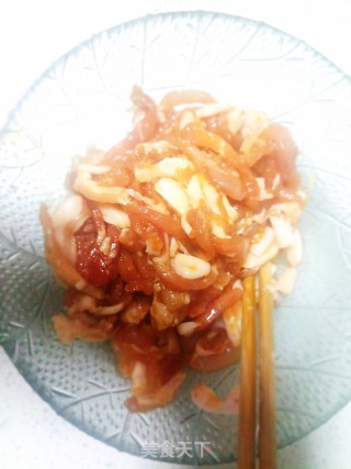 京酱肉丝的做法步骤：1