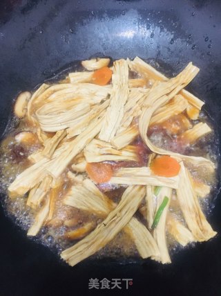 腐竹焖香菇的做法步骤：11