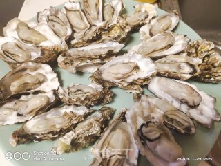 蒜蓉粉丝生蚝的做法步骤：2