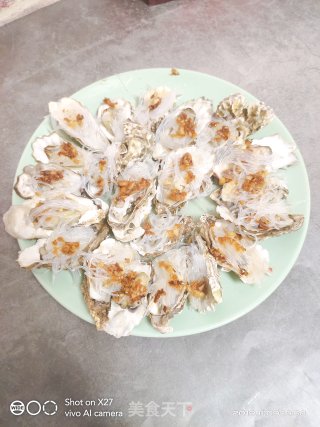 蒜蓉粉丝生蚝的做法步骤：12