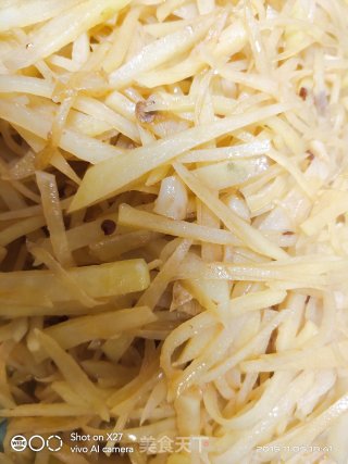酸辣土豆丝，好吃的不得了的做法步骤：6
