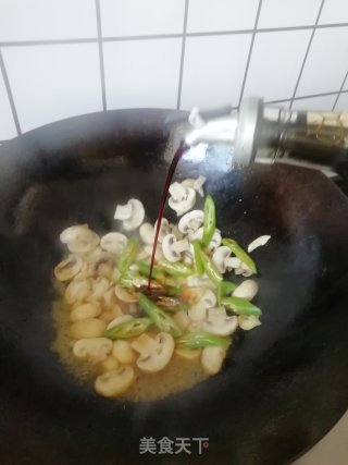 茄汁蘑菇的做法步骤：3