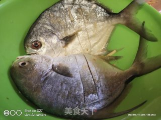 香焖小鲳鱼的做法步骤：1