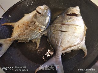 香焖小鲳鱼的做法步骤：3