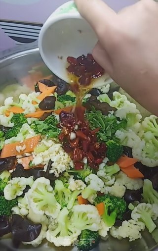 凉拌西蓝花的做法步骤：8